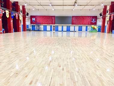 運(yùn)動木地板的特點(diǎn)