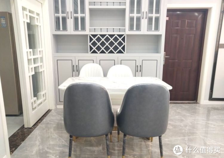 119㎡現(xiàn)代簡(jiǎn)約三居室，20萬(wàn)全包給熟人裝修，還沒(méi)開(kāi)始入住先曬曬