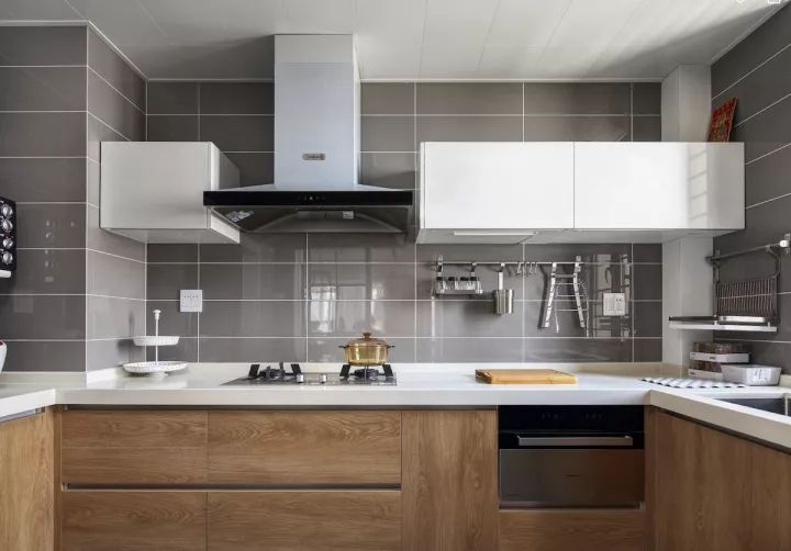 你家廚房想用什么色系？20多款效果圖供你參考！