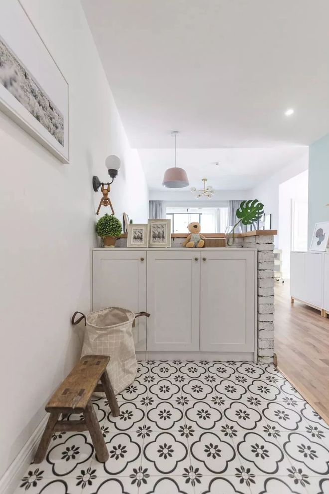 隔斷鞋柜裝修效果圖_客廳鞋柜隔斷裝修效果圖_玄關鞋柜隔斷裝修效果圖