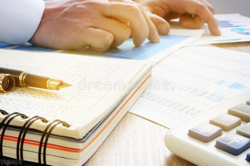 費(fèi)用會(huì)計(jì)和往來(lái)會(huì)計(jì)哪個(gè)好_房租裝修費(fèi)用會(huì)計(jì)怎么處理_裝修費(fèi)用會(huì)計(jì)處理