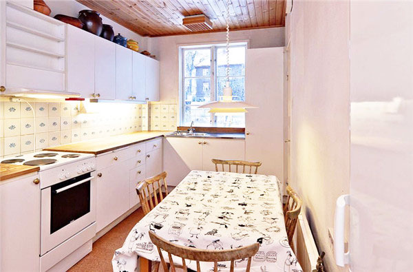 櫥柜巧妙設計，打造舒適廚房空間