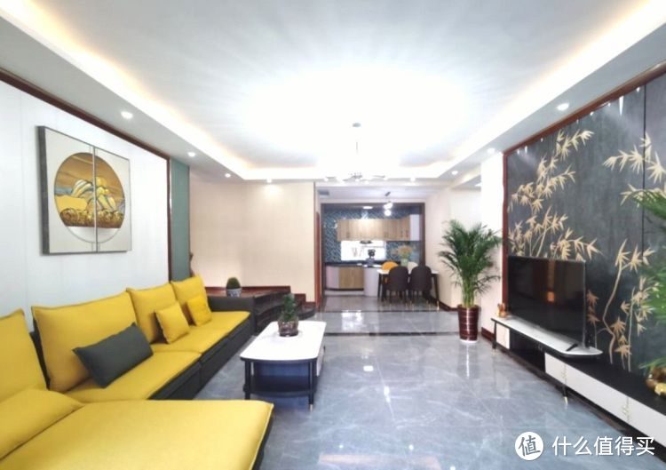 136㎡錯(cuò)層大四房，優(yōu)雅的新中式裝修，衣柜里面裝廁所，誰(shuí)見(jiàn)過(guò)？