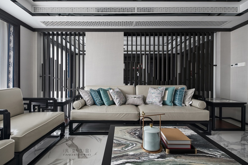客廳沙發(fā)裝修效果圖新中式，燕東園中式現(xiàn)代客廳設計圖片賞析