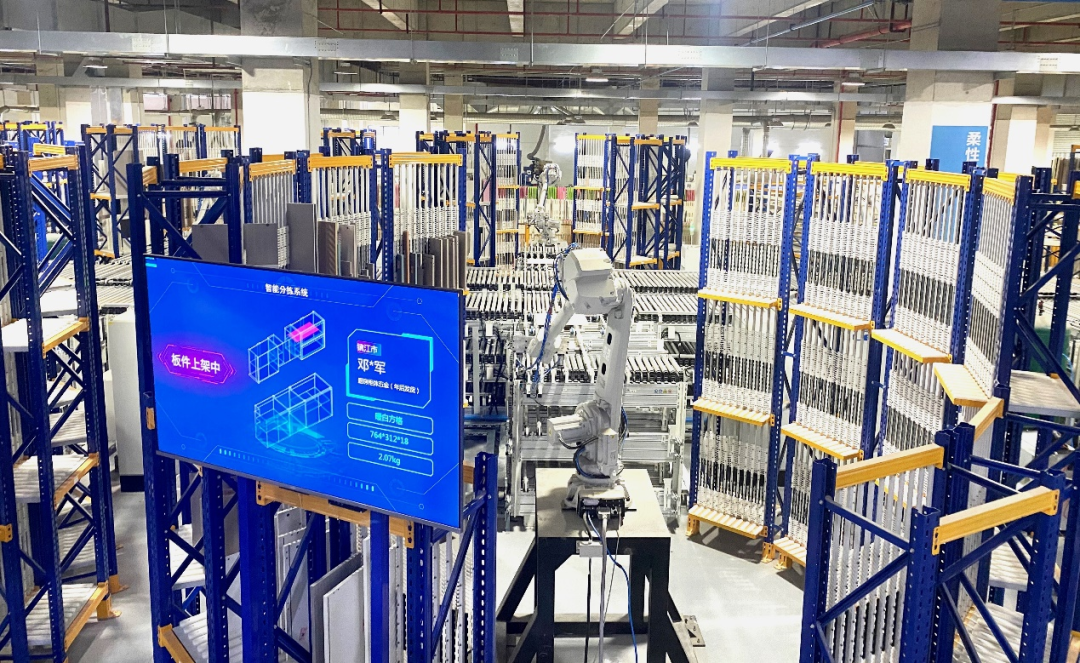 加盟酒店那個裝修_加盟裝修公司_旋轉小火鍋加盟店內裝修圖片