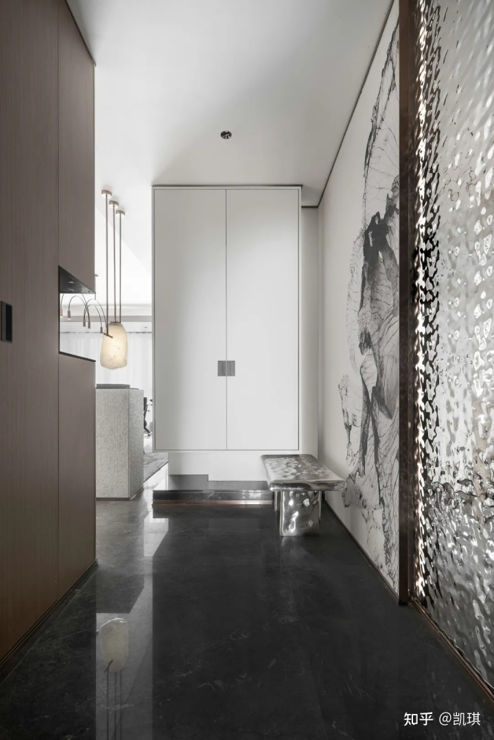 進(jìn)門(mén)玄關(guān)鞋柜的設(shè)計(jì)效果圖片_玄關(guān)鞋柜裝修效果圖_客廳玄關(guān)鞋柜裝修效果圖