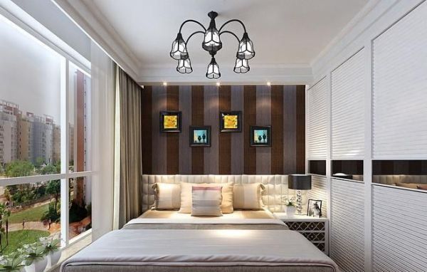 接下來為大家?guī)淼?0平米房屋裝修效果圖是一個臥室的裝修整體，臥室的裝修看起來十分的簡單大氣，而且顏色方面不會太過于鮮艷，非常適合在這樣的環(huán)境中睡眠。在臥室的設計中，整個床是顯得十分的華麗，而且會跟其他的裝飾形成鮮明的對比，也可以看出在整個房間的設計中，床是非常重要的一個方面，也是我們日常休息的場所。