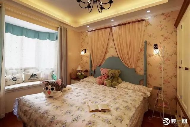 房屋裝修圖片_房屋室內簡單裝修圖片_房屋木工裝修客廳吊頂圖片大全圖片