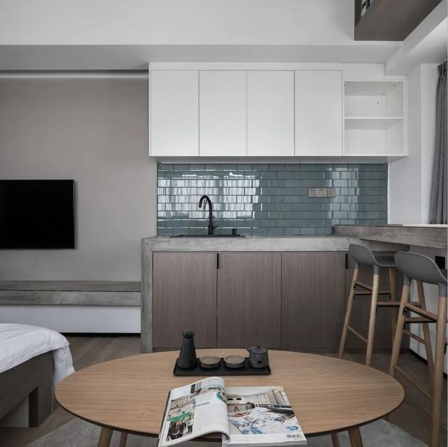 酒店公寓裝修效果圖(35㎡酒店式開間單身公寓，半平米都沒浪費，還裝得很有檔次)(圖11)